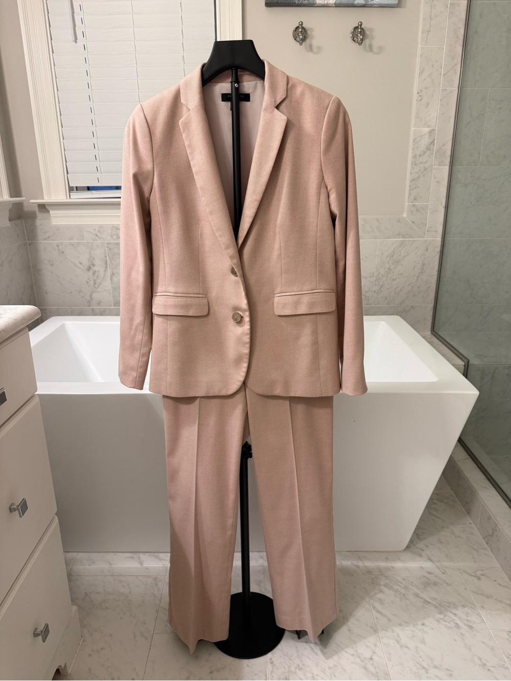Ann Taylor Suit Size 4P
